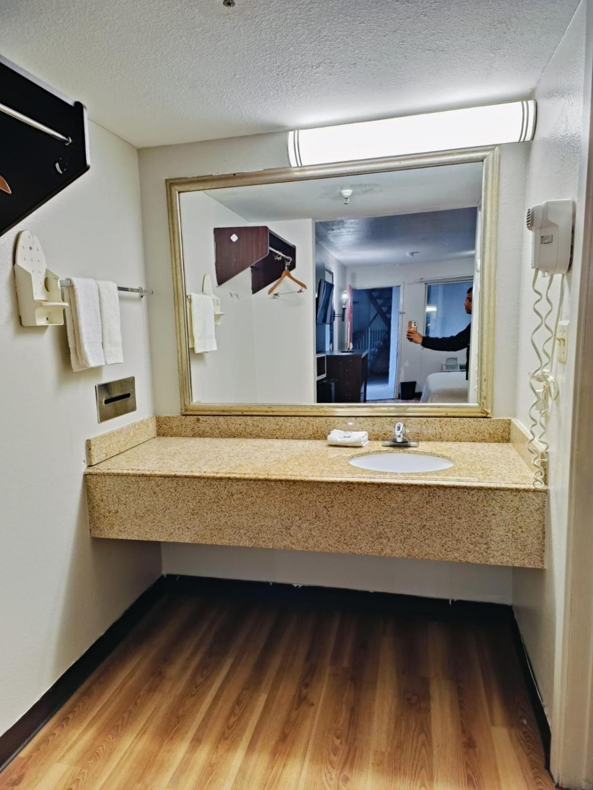 Travelers Inn By Oyo Wichita Falls Ngoại thất bức ảnh